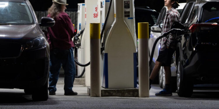 El petróleo recorta ganancias y los mercados accionarios se animan