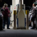 El petróleo recorta ganancias y los mercados accionarios se animan