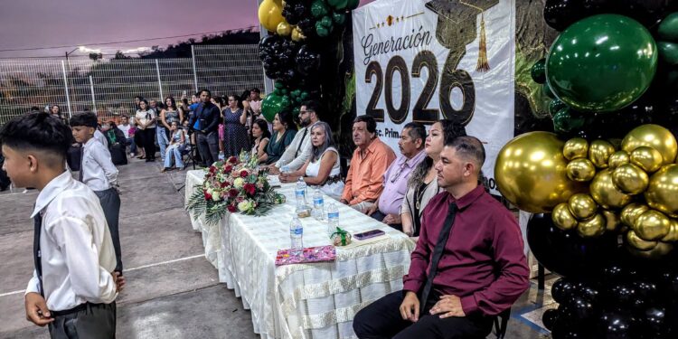 *Culminan con emotiva ceremonia de entrega de certificados en la Escuela Primaria Federal 15 de Septiembre*