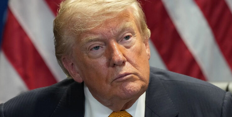 Trump advierte que podría atacar otra vez Irán