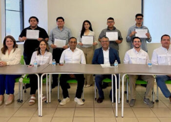 Fortalecen alianza con empresa internacional en beneficio de estudiantes