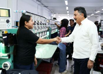 «La fuerza de Sonora está en su gente”: Javier Lamarque al escuchar a mujeres trabajadoras y presidentes municipales de la sierra.