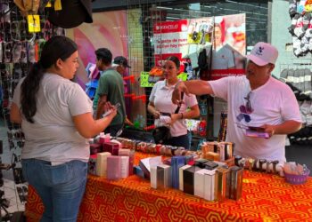 Comparte SSPC información preventiva a locatarios del Mercado Municipal de Hermosillo