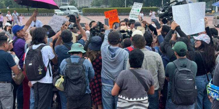 Aspirantes a licenciatura de la UNAM que fueron seleccionados rechazan someterse a una segunda evaluación