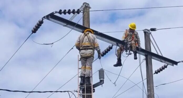 Suspenderán servicio de energía eléctrica en 8 municipios del norte