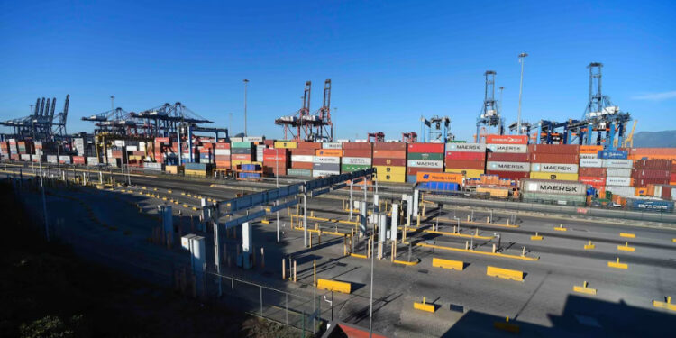 Exportaciones de México hacia EU tocan récord a mitad del año: Suman 298.2 mil millones de dólares