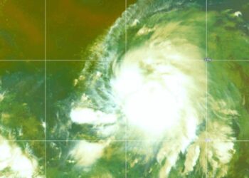 tormenta tropical karina