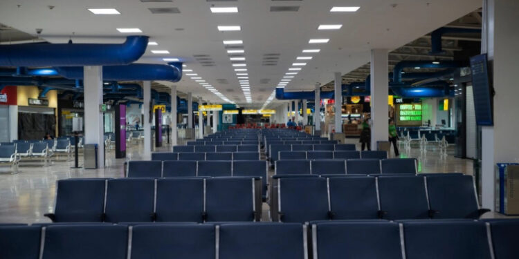 aeropuertocerrara