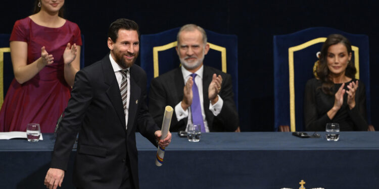 messi añade el premio princesa de asturias de los deportes a su vitrina de trofeos